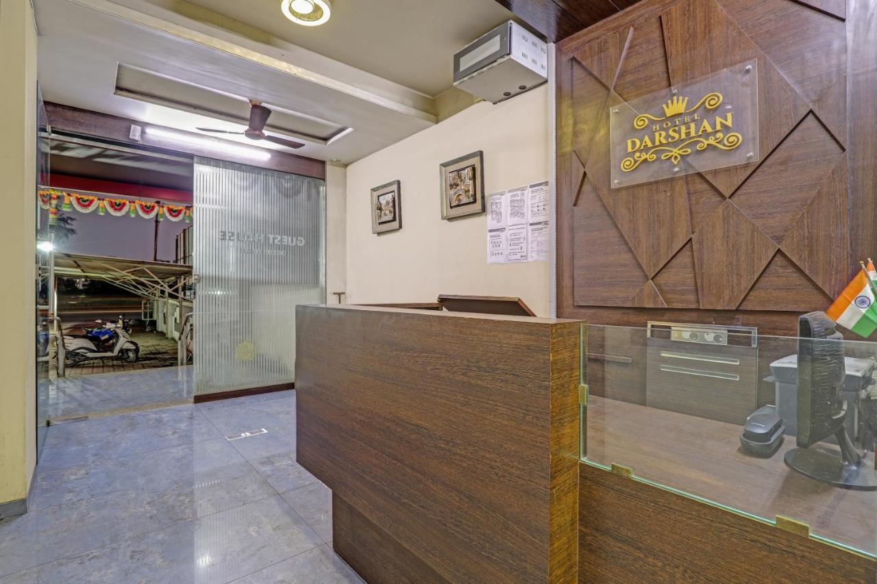 Oyo 82461 Hotel Darshan Banquet And Rooms สุรัต ภายนอก รูปภาพ